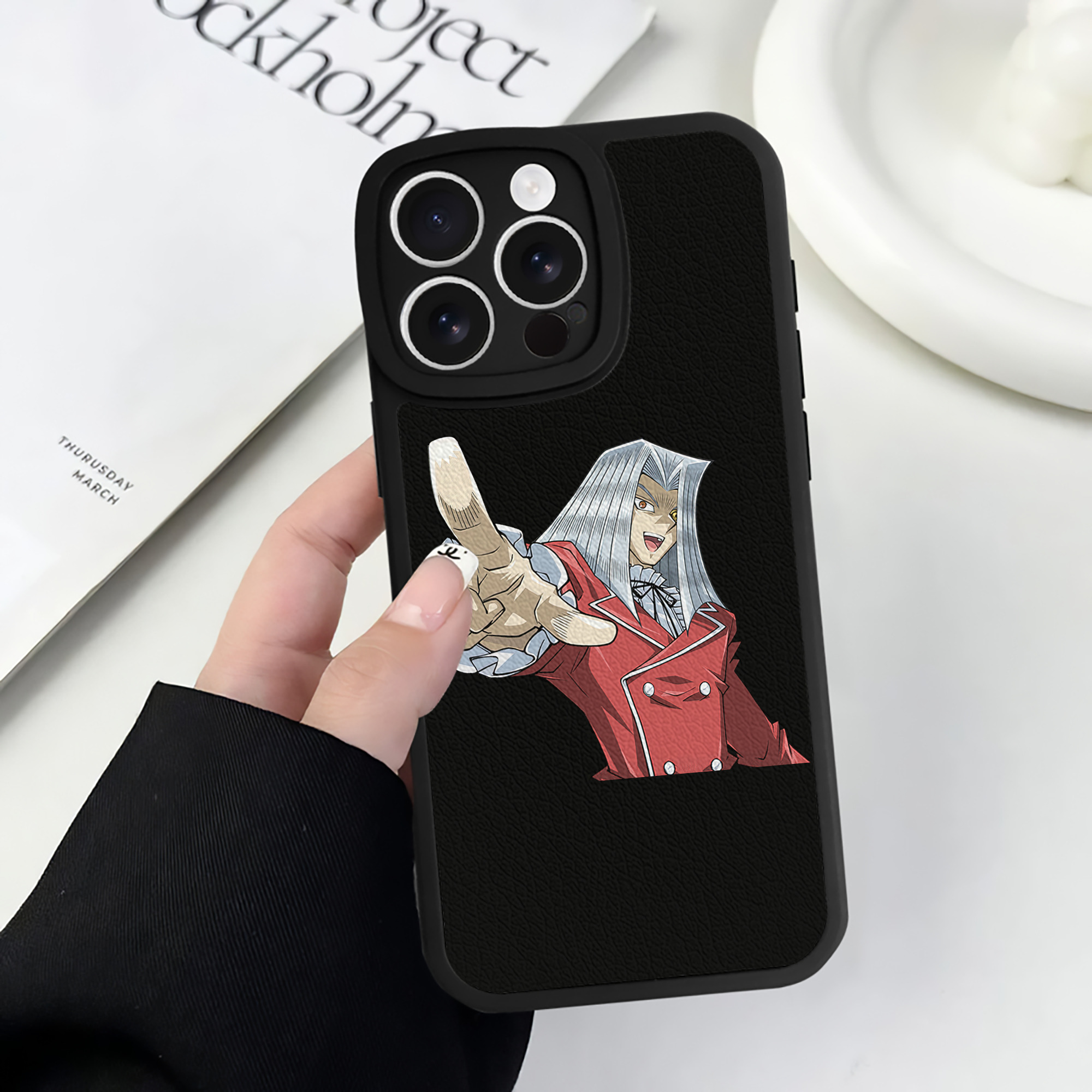 遊☆戯☆王 Yu-Gi-Oh! 【iPhone 16シリーズ対応】シリコンスマホケース（レザー調） 材質：シリコン